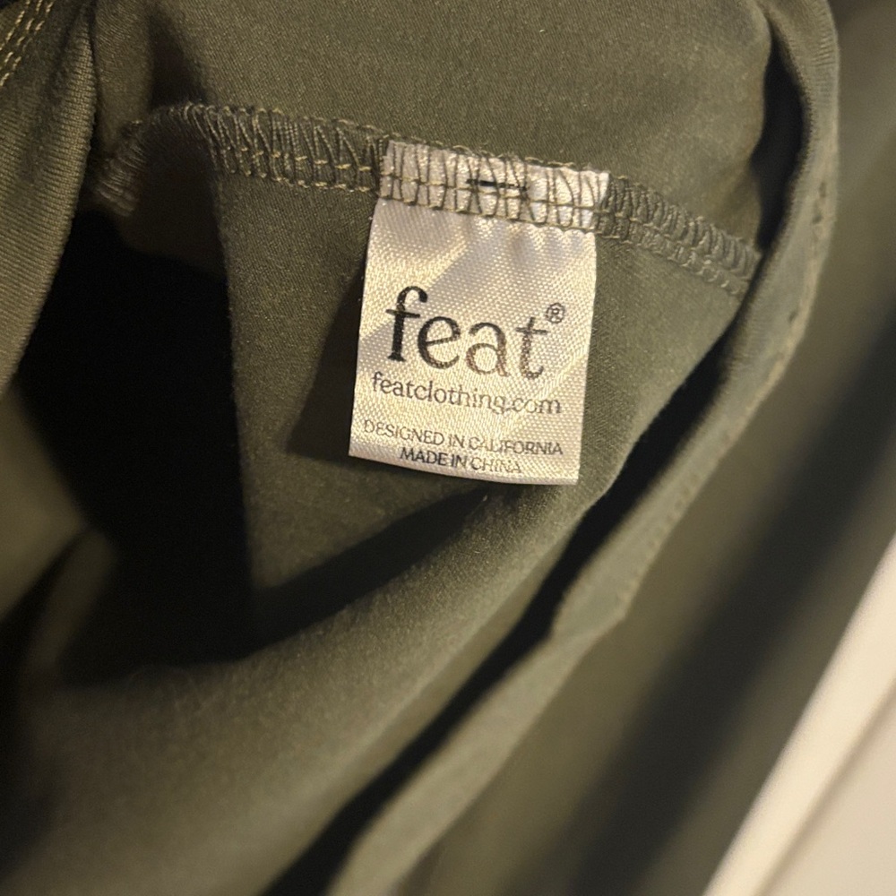 Feat long sleeve olive green unisex quarter zip size small NWOT - Picture 8 of 9